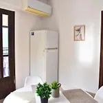 アパート Deos Thassos パナギア