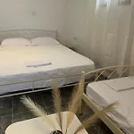 アパート Deos Thassos パナギア